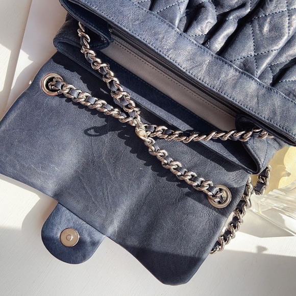 Chanel Quilted Medium Chain-Around Shoulder Messenger Blue Bag - Picture 6 of 6